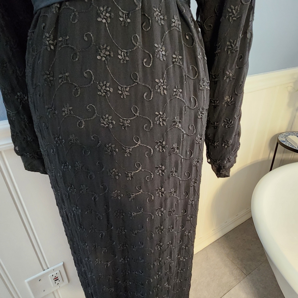 Mary Green Silk Robe - Picture 5 of 9